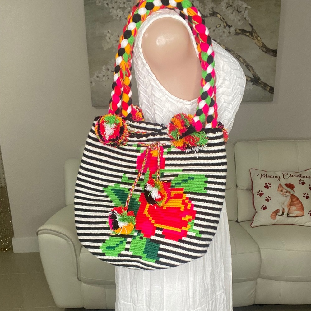 Wayuu Mochila Bag - Red Roses